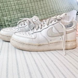 ORIGINAL NIKE AIR FORCES